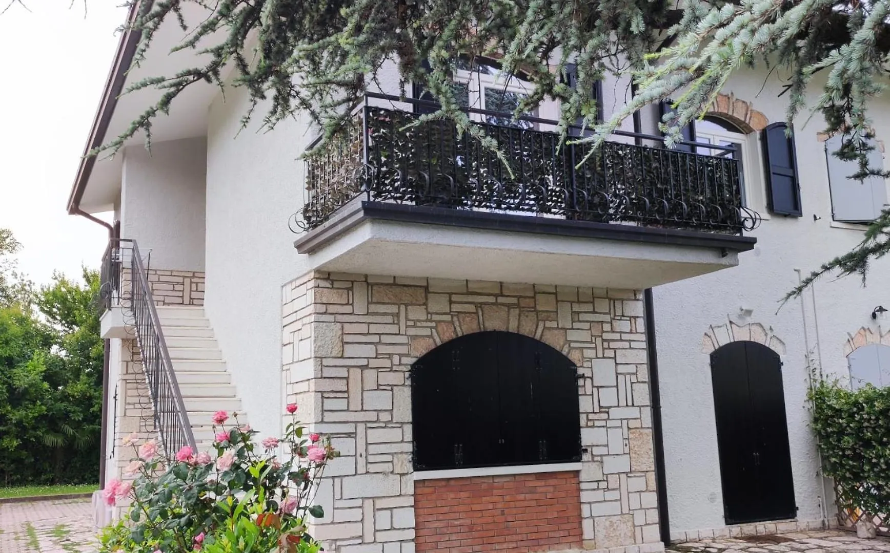 Sunflower Apartament Apartman Sirmione